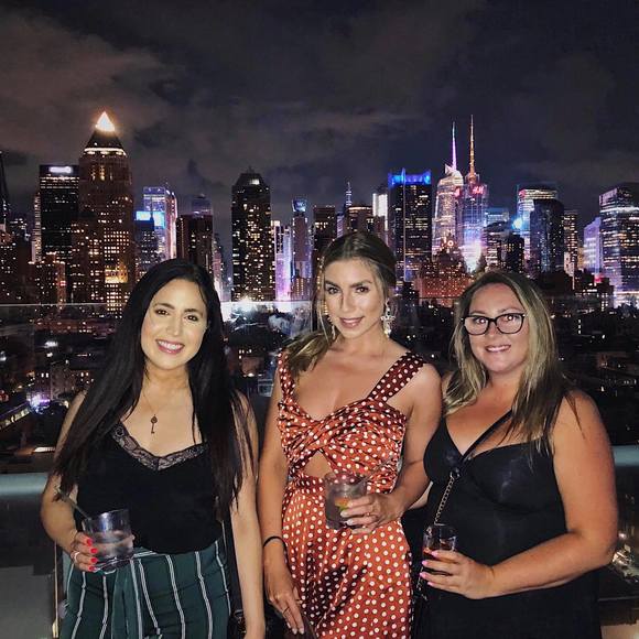 Meet your Posher, Heather - Picture 1 of 1